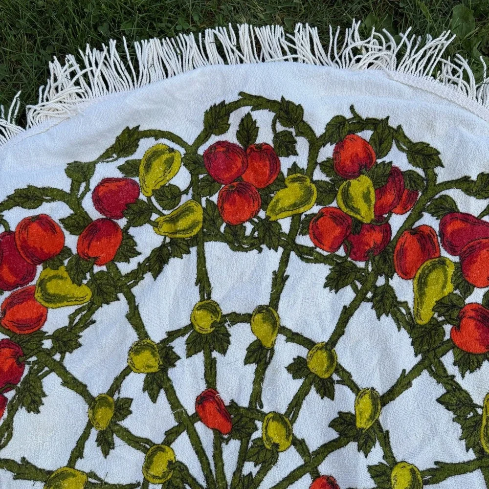 VTG Round Terry Cloth Tablecloth Beach Towel 49in Fruit Apple Pear Fringe Retro
